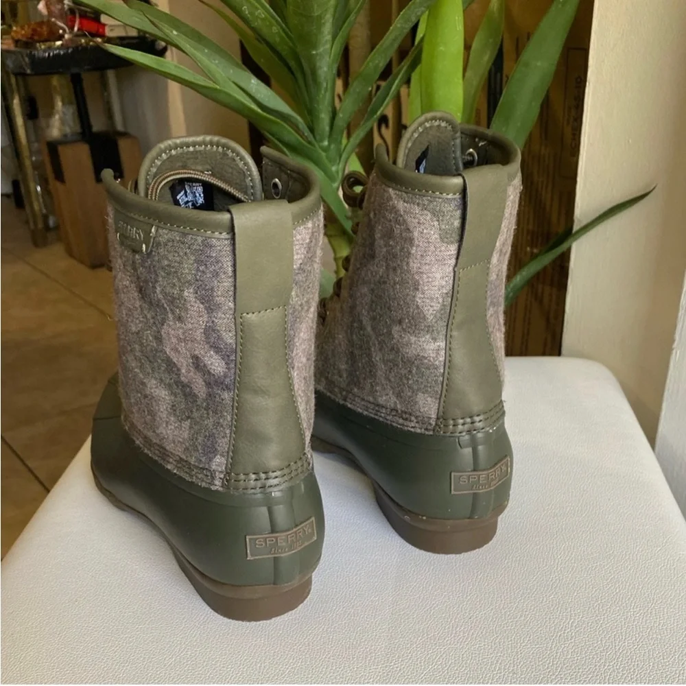 SPERRY TOP-SIDER Men’s Salwater Rain Boot Size 10